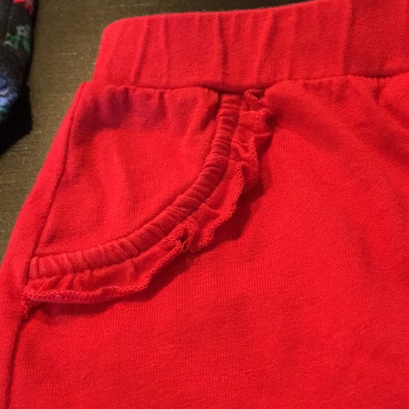 Black and Red Floral Outfit - Picture 3 of 4